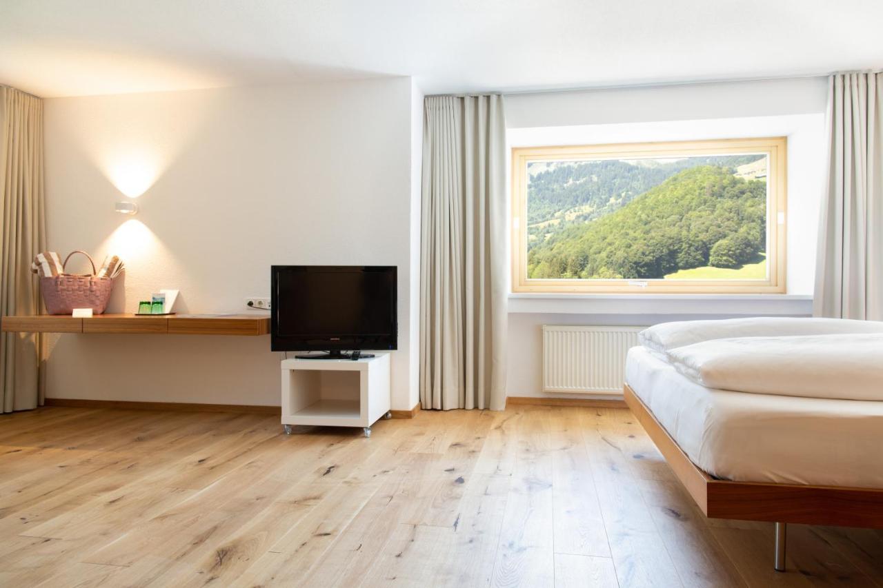 Hotel Krone In Au Au (Vorarlberg) Екстер'єр фото
