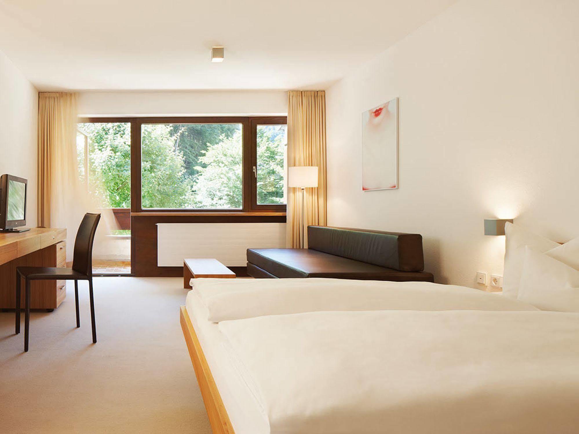 Hotel Krone In Au Au (Vorarlberg) Екстер'єр фото