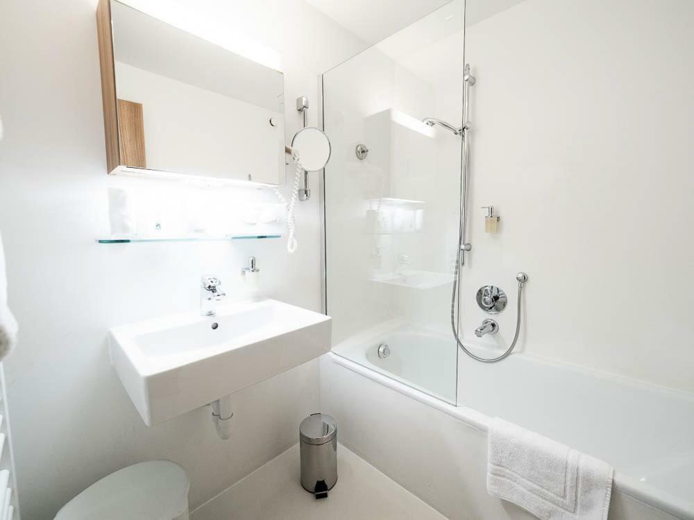 Hotel Krone In Au Au (Vorarlberg) Екстер'єр фото